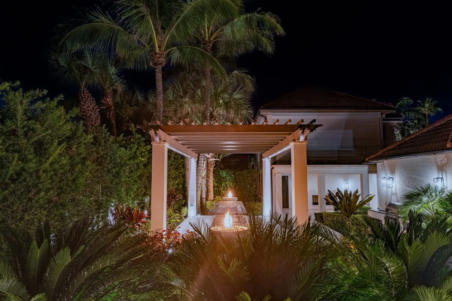 Southern_Nights_Structure_Lighting