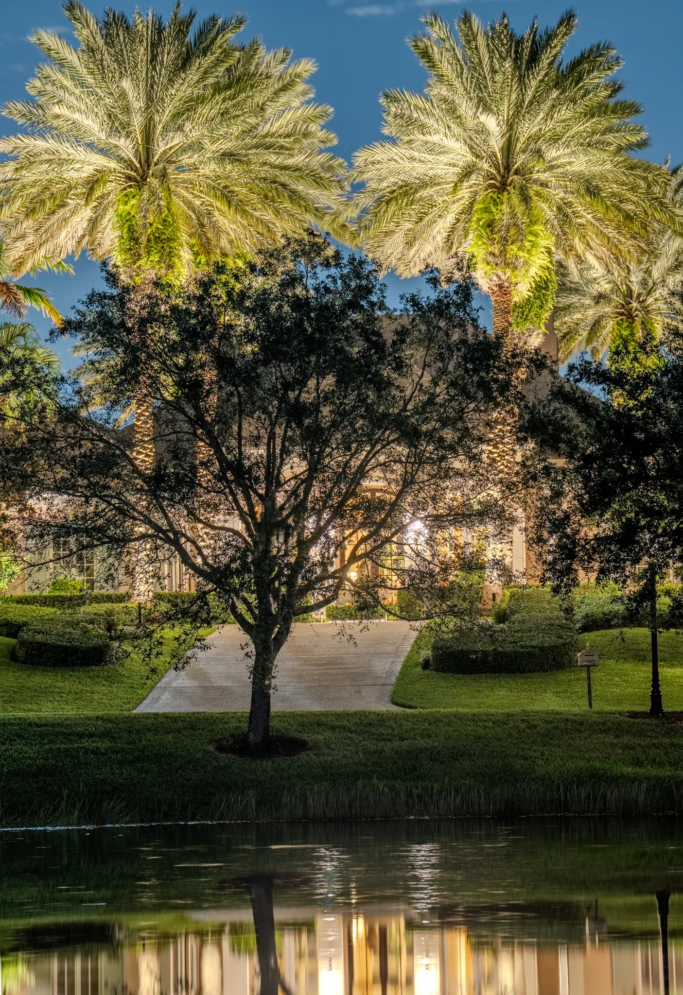 Illuminated-Pointe-10