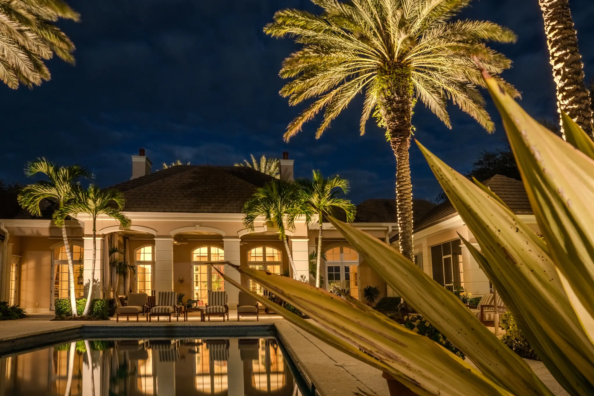 Illuminated-Pointe-3