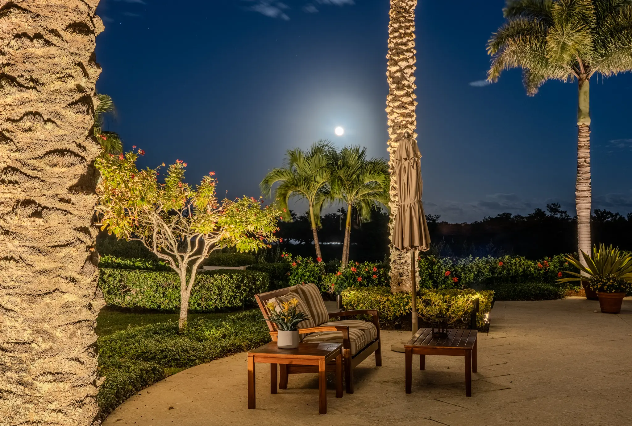 Illuminated-Pointe-6