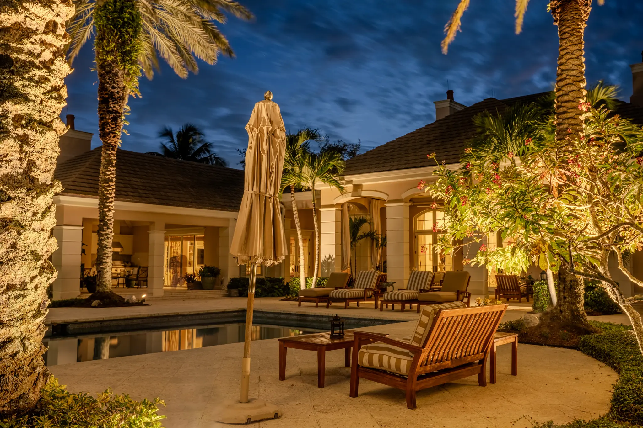 Illuminated-Pointe-7